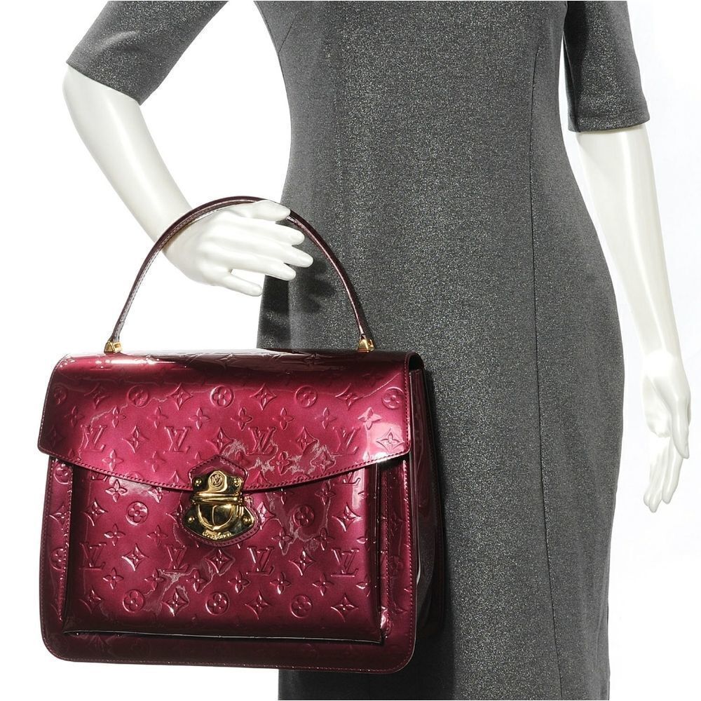 Louis Vuitton  - Picture 3 of 14